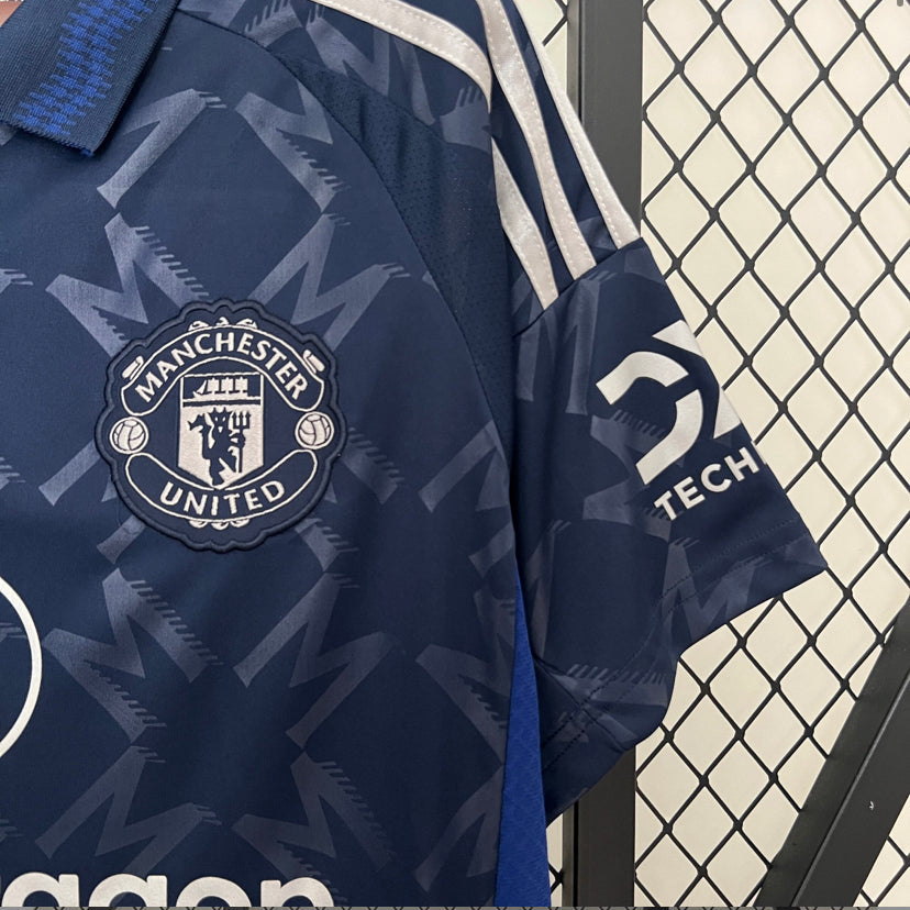 Manchester United 2024/25 Training Jersey – Navy Lightning Edition