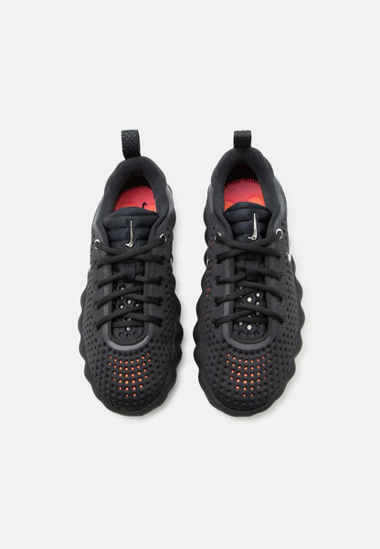 Nike Mind 002 WMNS Black Hyper Crimson